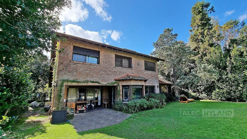 Imagen 25 de 26 de Casa Chalet De 2 Plantas Con Pileta En Venta En San Isidro, Santa Rita