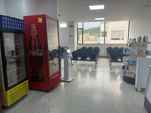 Local En Arriendo En La Avenida Santader Manizales (279062298).
