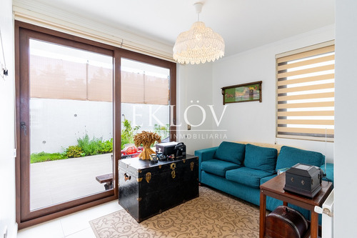 Casa Mediterránea En Lomas De Montemar, Moderna Y Con Vista