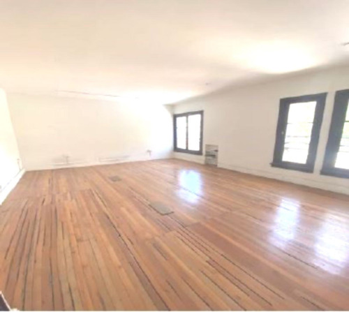 Casa En Venta De 11 Dorm. En Ñuñoa