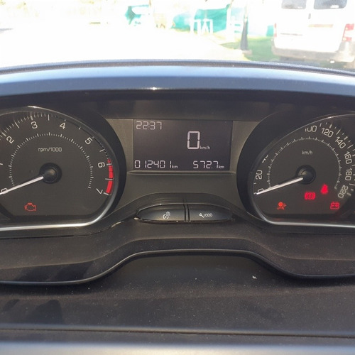 Peugeot 208 De Baja Feline 1.6 Funcionando No Chocado