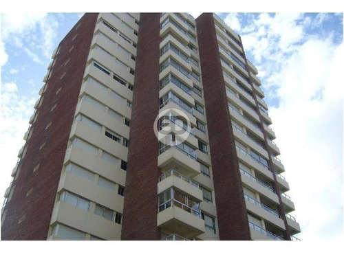 Departamento - Playa Mansa