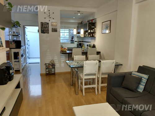 Imagen 11 de 25 de Hermoso 3 Ambientes Al Frente Con Gran Balcón Y Patio. No Paga Expensas!!! - No Te Lo Pierdas.