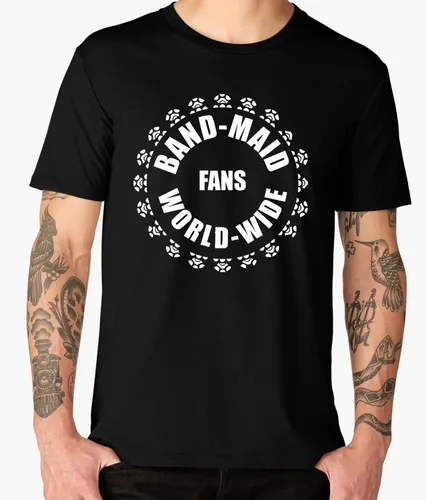 Playeras negras con diseño sale