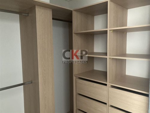 Townhouse En Venta De 4 Dorm. En Las Condes