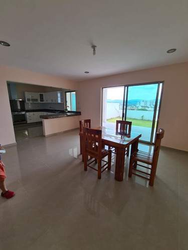 Imagen 11 de 30 de Preciosa Casa En Venta En Cumbres Del Lago