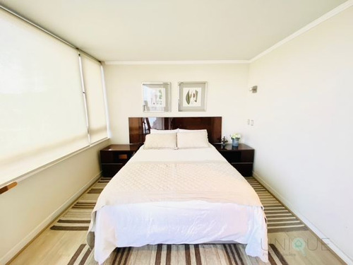 Imagen 17 de 30 de En Venta Luminoso Departamento En Las Condes 2d-2b-1e-1b