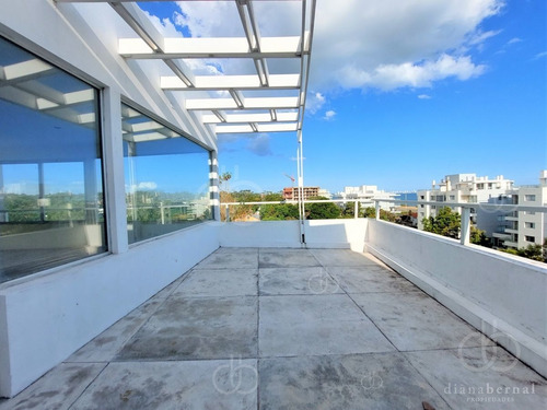 Imagen 20 de 20 de Penthouse Duplex Con Barbacoa Y Vista Al Mar