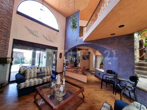 Casa En Venta Estilo Mexicano En Campestre Morillotla! A Un Min De Periférico!