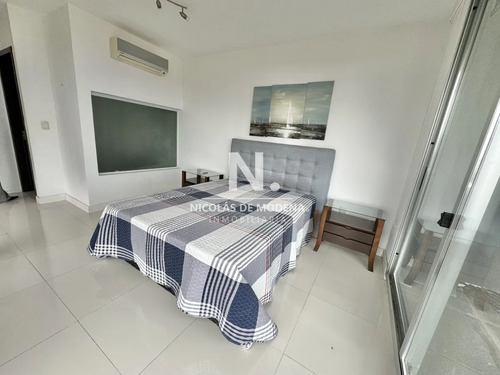 Frente Al Mar Apartamento En Venta De 2 Dormitorios En Mansa Con Parrillero Propio
