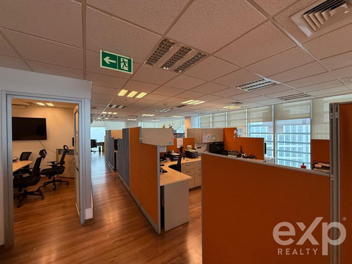 Oficina En Arriendo De 308 M2 En Apoquindo, Las Condes