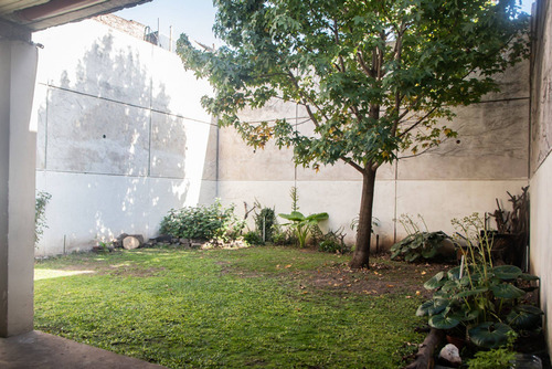 Imagen 16 de 30 de Venta Casa + Depto Jardin Cochera Terraza, Caseros