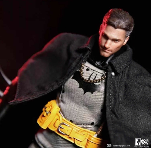 Noir Toyz Batman No Mezco Escala 1/12 Nuevo Hot