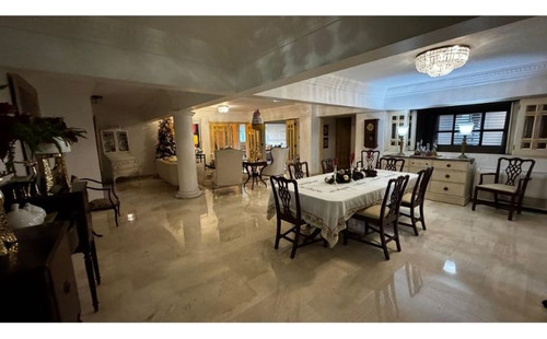 Apartamento En Venta En Serrallés, Santo Domingo