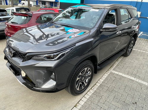 Toyota Hilux SW4 2.8 D-4D TURBO SRX PLATINUM 4X4