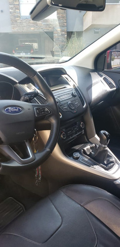 Imagen 4 de 11 de Ford Focus Iii Rojo Impecable!!