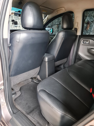 Mitsubishi Triton 2.4 Hpe-S Cab. Dupla 4X4 Aut. 4P