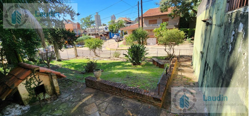 Se Vende Amplio Terreno Con Casa A Reciclar - Villa Sarita