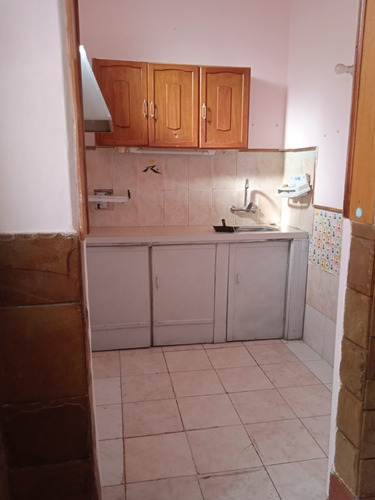 Imagen 4 de 9 de Inmobiliaria Rias Altas Vende Apartamento Interior En Buena Ubicación Apto Para Banco !!!