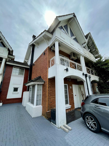 Venta Casa 6 Ambientes Amoblada En Barrio El Mirador, Hurlingham