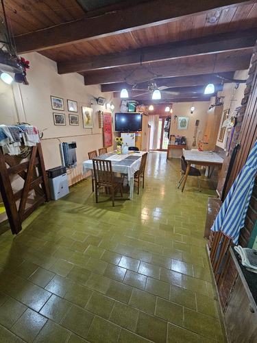 Local - Salón Vta + Depos + Fdo Com + Dpto 5 Amb 1°p - Lote10x40 + Qcho + Galpon - Exc Invers