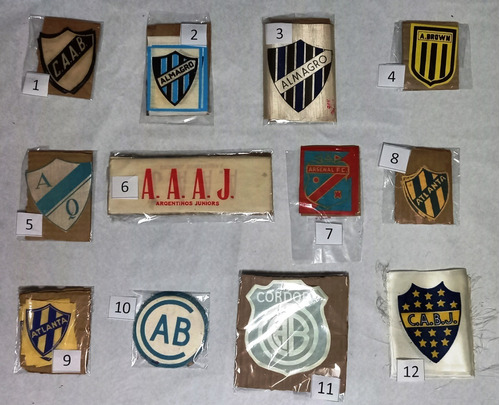 25 Escudos Antiguos Club De Futbol A Elegir De La Lista