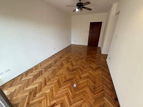 Departamento En Alquiler En Villa Ortúzar, Capital Federal, Buenos Aires