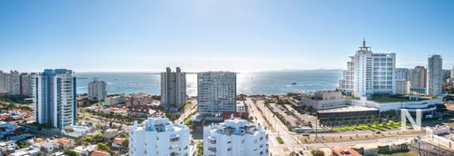 Venta Apartamento 2 Dormitorios En Playa Mansa, Punta Del Este En Edificio De Categoría 