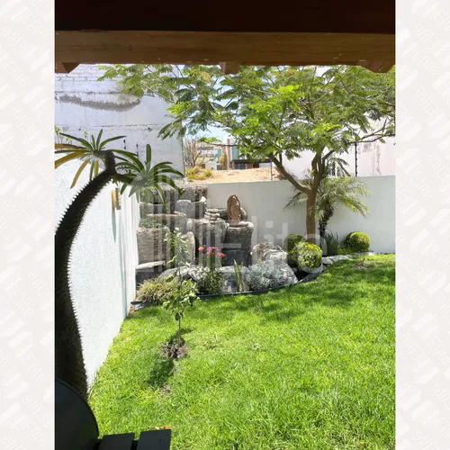 Casa En Venta Con Amplio Jardin En Cumbres Del Lago