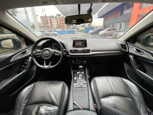 Mazda 3 2.0 Touring