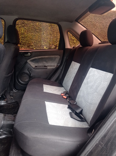 Ford Fiesta Max Full 2009 Titular