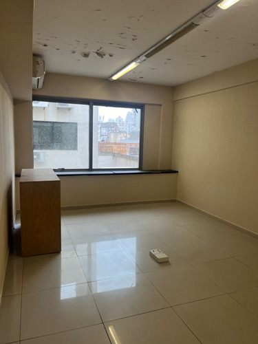Alquiler Oficina Microcentro Con Dos Cocheras