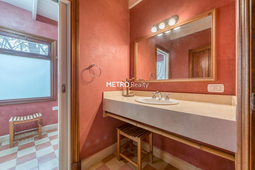 Casa En Venta Sobre Lote De 1 Hectarea En Loma Escondida, Open Door