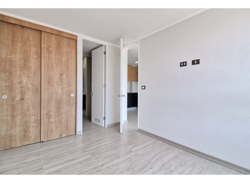 Arriendo Metro Irarrazaval / Portugal / 10 De Julio
