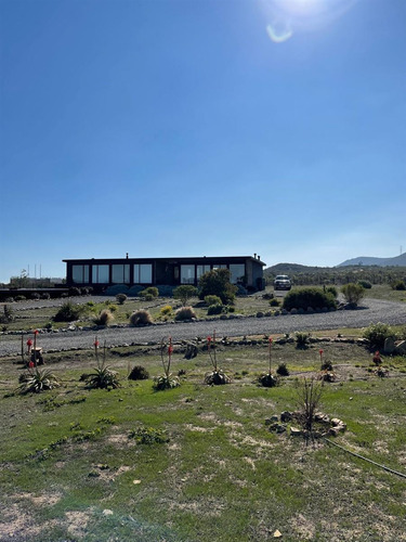 Casa Amoblada En Venta De 4 Dorm. En Los Molles