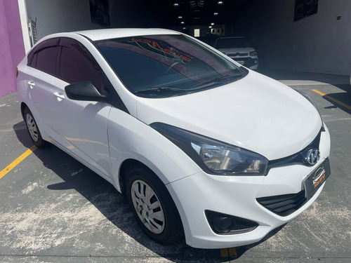 Imagem 2 de 8 de Hyundai Hb20s 1.6 Comfort Plus 16v Flex 4p Manual