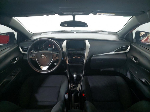 Imagem 14 de 15 de 157529 - Toyota Yaris 2019 Com Garantia