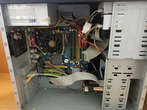 Cpu Amd 64 Athlon 3000 1.8 Ghz. 40 Gb. Ram 1.5 Gb. (Usado)