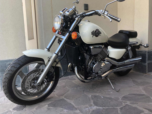 Honda Magna 750