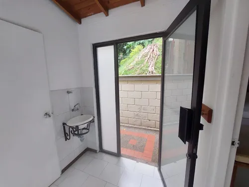 Arriendo Oficina En San Julian