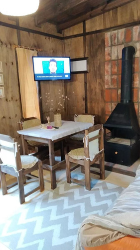 Cabaña En Punta Del Diablo Zona Bosque Ideal Para Parejas O Tres Personas , Cercada Y Muy Segura Entorno Natural , Cercano A Playa Grande