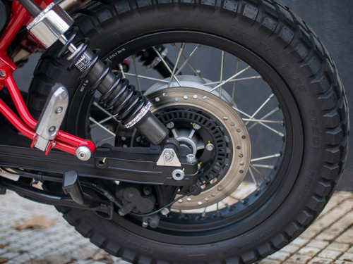 Imagen 13 de 15 de Moto Guzzi V7 Stornello 750 Cardanico Italiano Accesorios