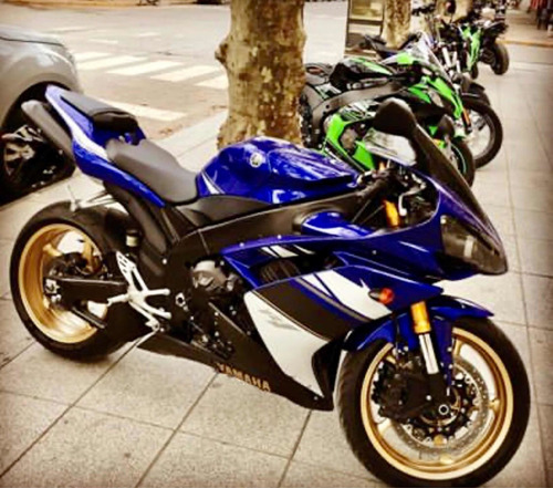 Yamaha R1