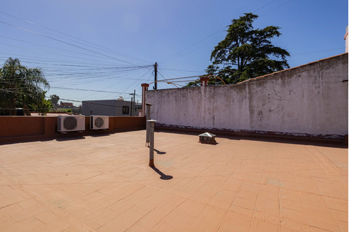 Imagen 26 de 30 de Casa Con Taller-pileta En Venta 5 Amb. La Tablada
