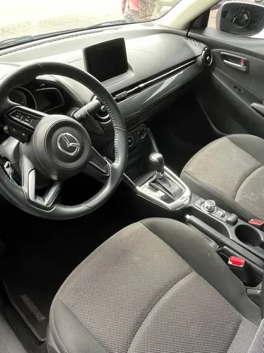 Mazda 2 1.5 Touring Sedan
