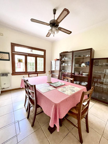 Casa En Venta En Vte. Lopez - 5 Amb.