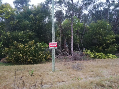 Terreno En La Esmeralda Sobre Calle 3 (ref. 1977)