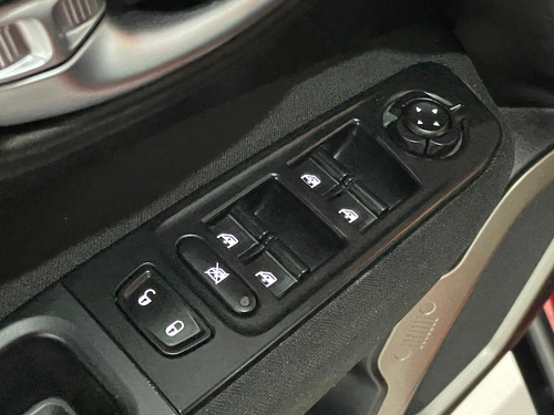 Jeep Renegade RENEGADE SPORT 1.8 4X2 FLEX 16V AUT.