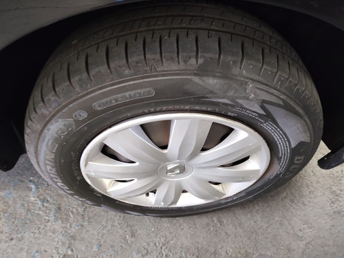 Imagem 8 de 11 de Sandero Expression 1.0 Flex 16v 2011 Preto Completo Confira