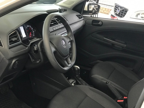 Imagem 5 de 8 de Volkswagen Voyage 1.6 Msi Automático